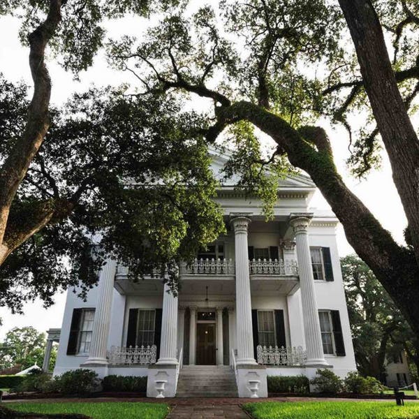 A Southern Antebellum Home