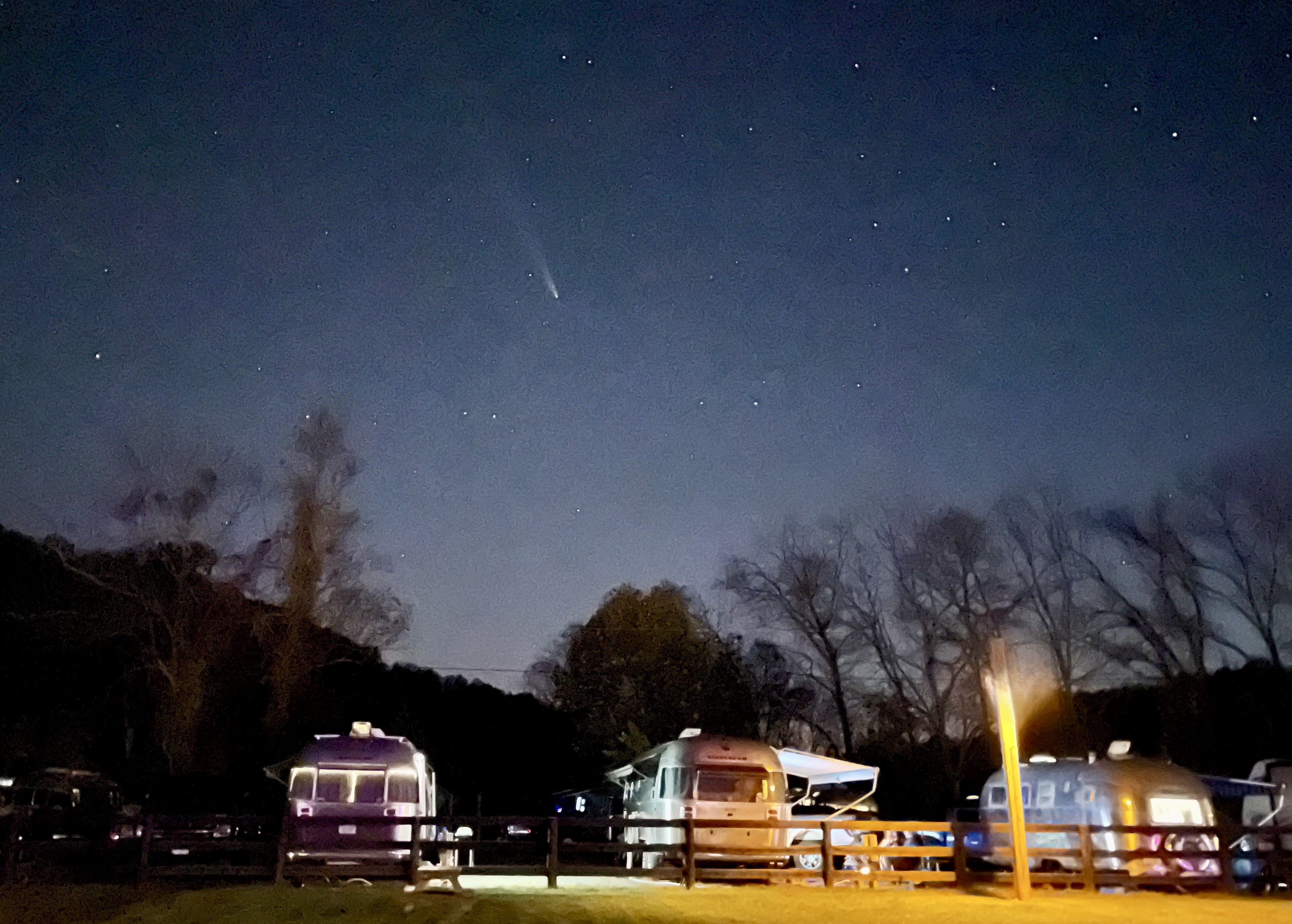 Oct 2024 Comet over Airstreams