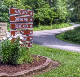 Barkcamp Sign