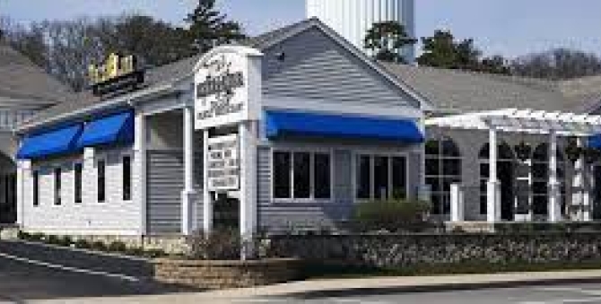 Mezza Luna Restaurant