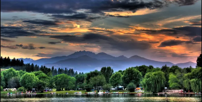 Silverline Lakeside Resort